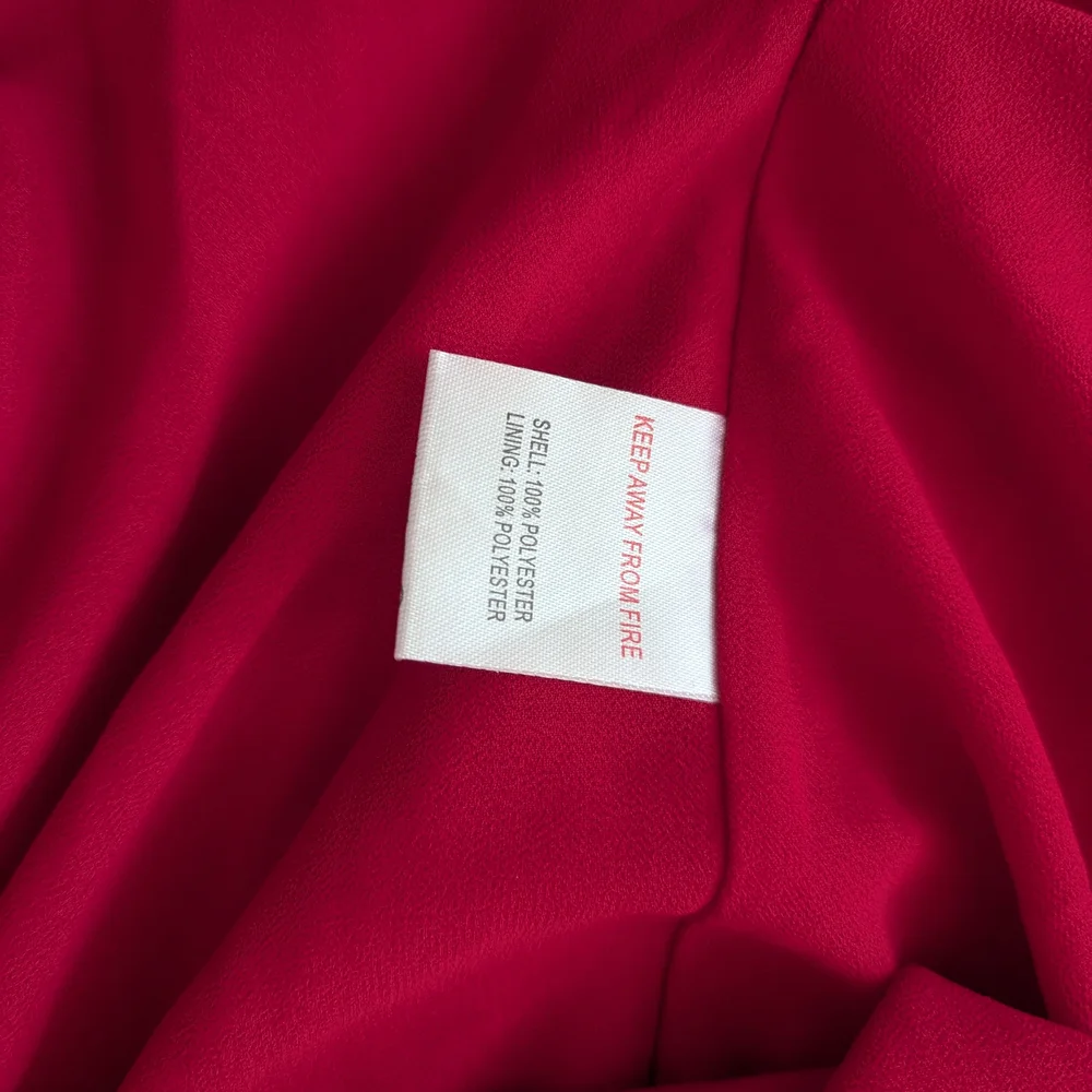 Elegant Red Maxi Skirt with Black Waistband - Picture 3 of 8